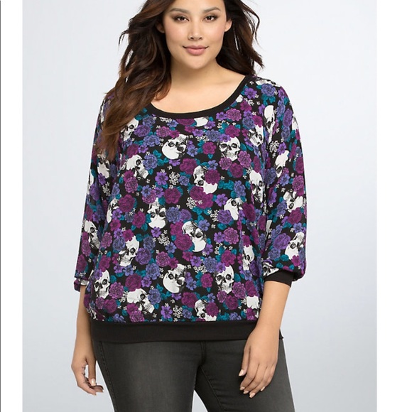 torrid Tops - Torrid Skull Chiffon Sweater 3X EUC